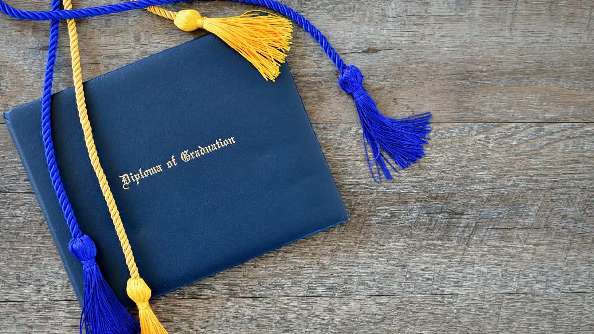 High School Diploma vs GED: Key Differences You Should Know