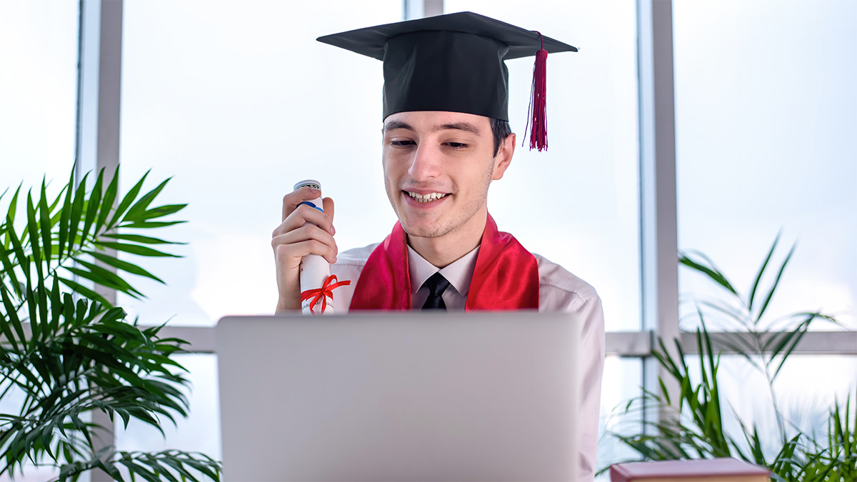 How to Choose the Right Online Degree Program