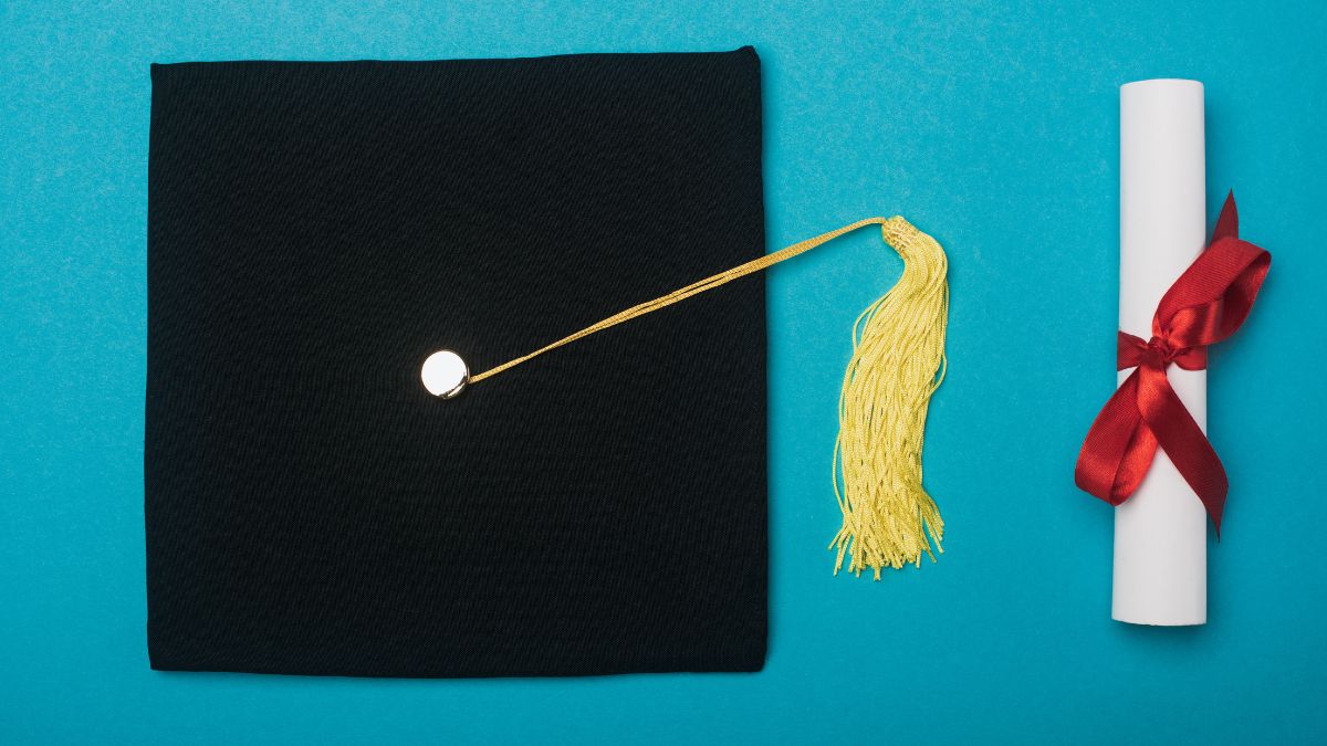 Replica Diploma Options: What to Consider Before Buying