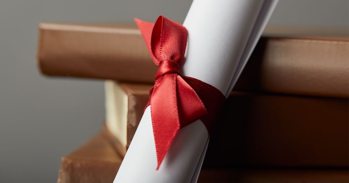 Associate Degree Diploma vs. Diploma: What Each Means
